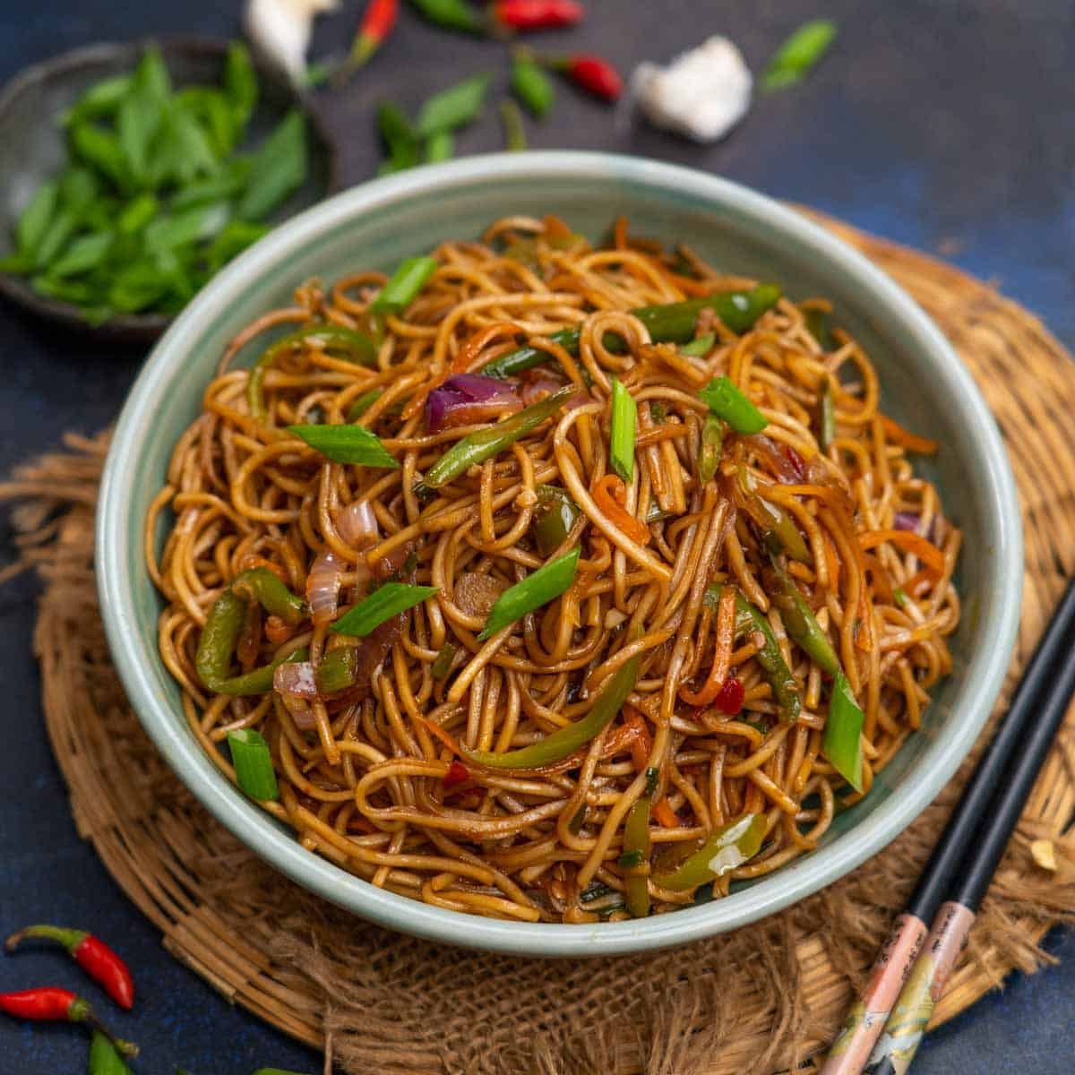 Mix Chilli Garlic Noodles(chicken+egg)